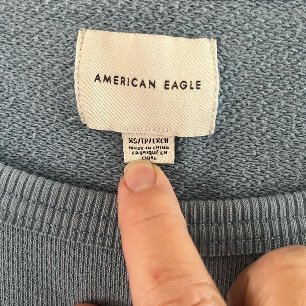 American Eagle Outfitters Blue Crop Sweatshirt Size XS Long Sleeves - Picture 3 of 12